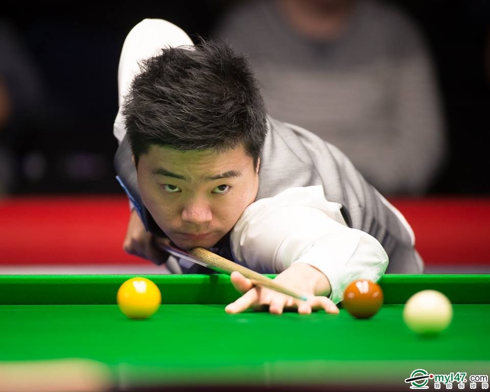 32分钟，莱万是代表巴萨在西甲第四快完成帽子戏法的球员