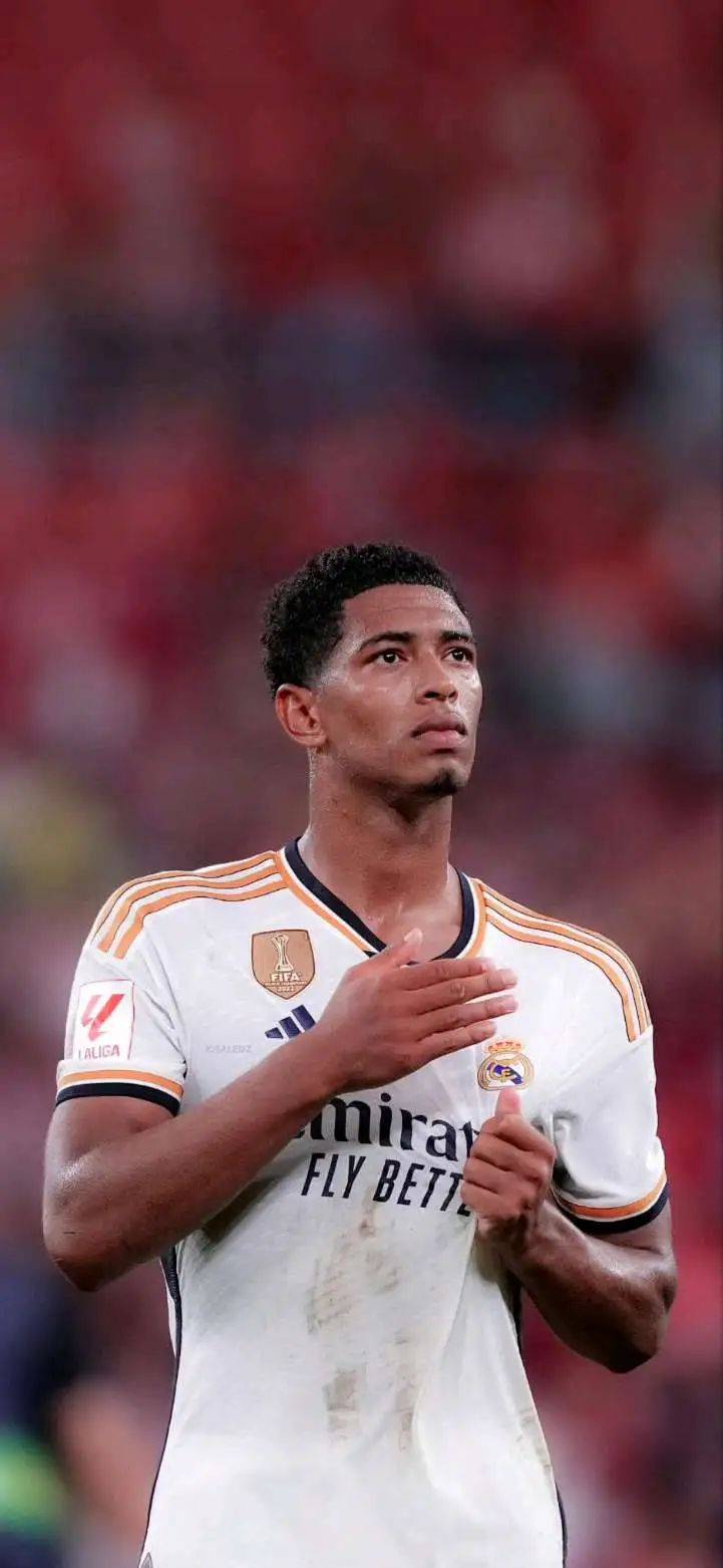 中场三人 中场三人