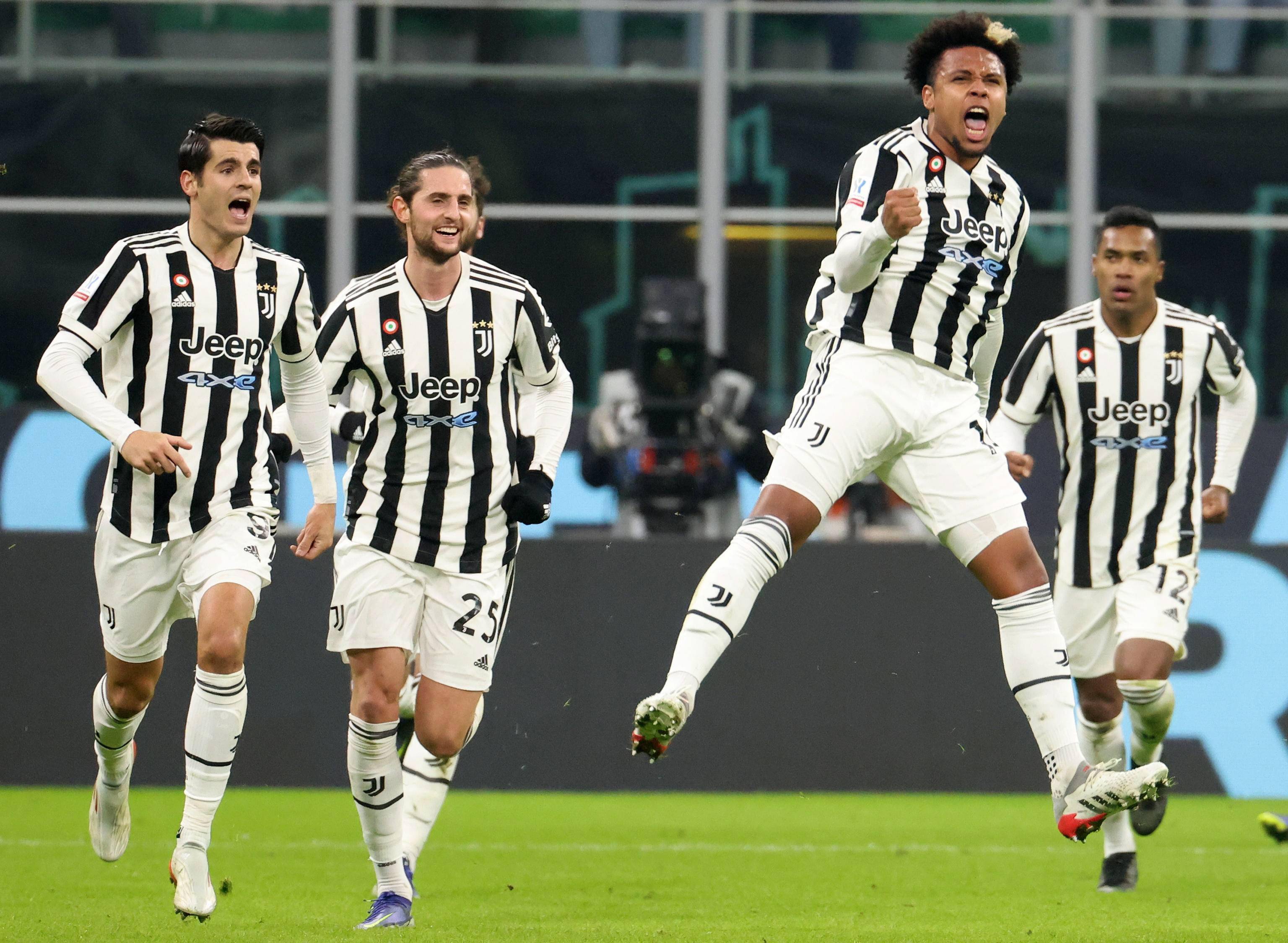 砸向球门远 砸向球门远